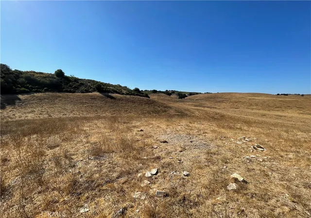 8th image of 1 Las Tablas, Templeton, CA 93465 | MLS# SC25266385