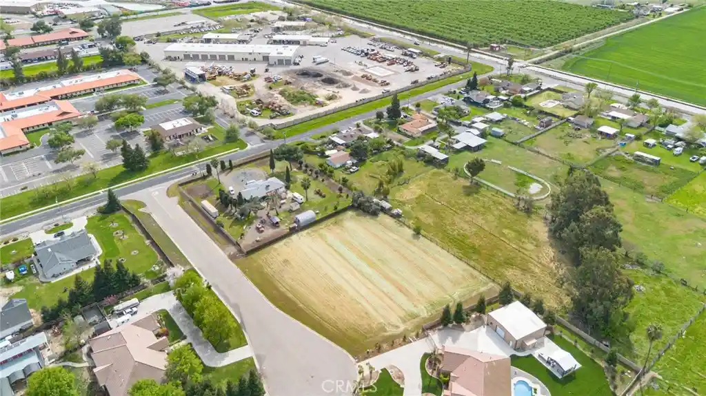 Photo 1 of Land for sale at 965 N Bryant Ct, Merced, CA 95341 | MLS# MC25270339 | Listing updated on 2026-10-09