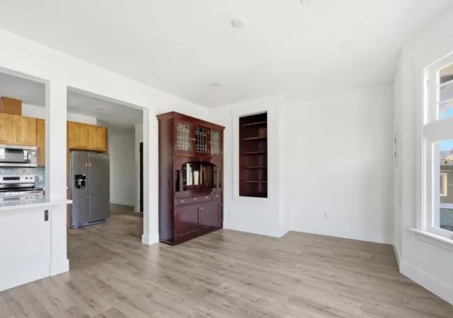 2nd image of 140 E Reed St #4, San Jose, CA 95112 | MLS# ML82028733