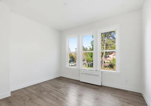 Photo 3 of Condo for sale at 140 E Reed St #4, San Jose, CA 95112 | MLS# ML82028733 | Listing updated on 2026-05-29