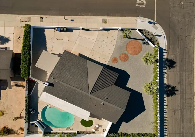 37th image of 2480 N Aurora Dr, Palm Springs, CA 92262 | MLS# IG25269978