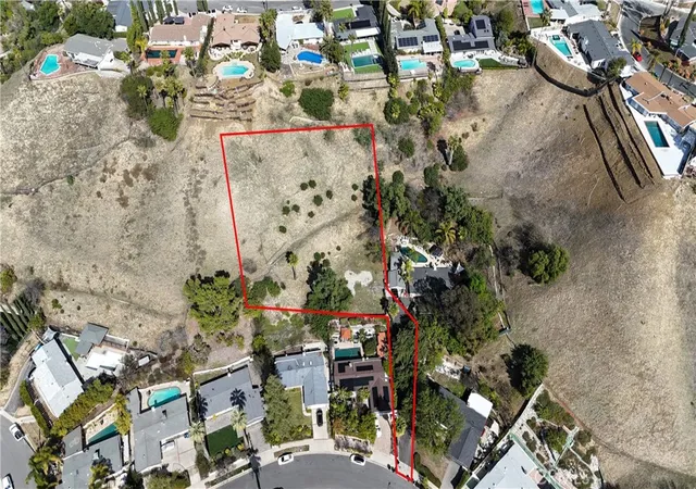 1st image of 20713 Collins St, Woodland Hills, CA 91367 | MLS# GD25270353