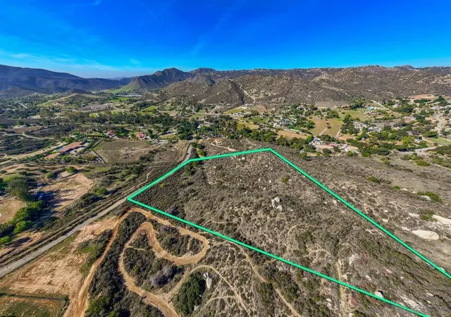 3rd image of 0 Stallion Oaks Rd, El Cajon, CA 92019 | MLS# 250045188SD