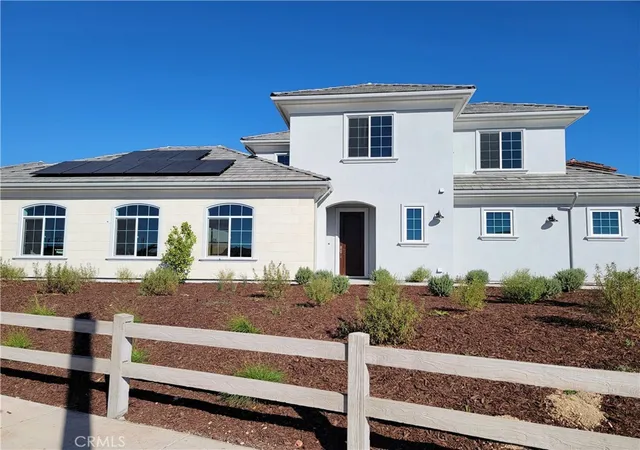 Homes for sale in Paso Robles, CA | 701 Manor Ln, Paso Robles, CA 93446 | MLS# NS25270904