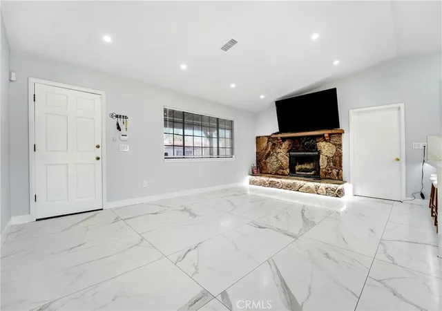 Photo 3 of Single family home for sale at 41048 173rd East, Lancaster, CA 93535 | MLS# SB25270346 | Listing updated on 2026-09-29