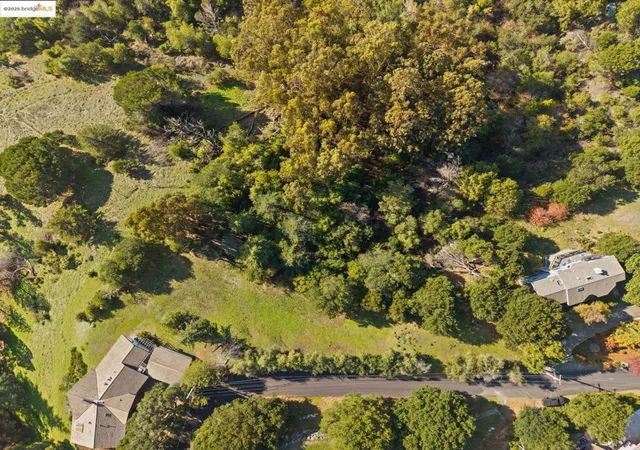 Photo 2 of Land for sale at 11330 Lochard St, Oakland, CA 94605 | MLS# 41118718 | Listing updated on 2026-09-27