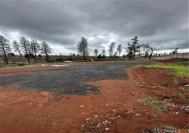 2nd image of 1934 Hillpark Ln, Paradise, CA 95969 | MLS# OR25271091