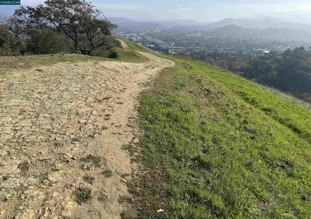 Photo 4 of Land for sale at 43 Cuesta Way, Walnut Creek, CA 94597 | MLS# 41118740 | Listing updated on 2026-06-27