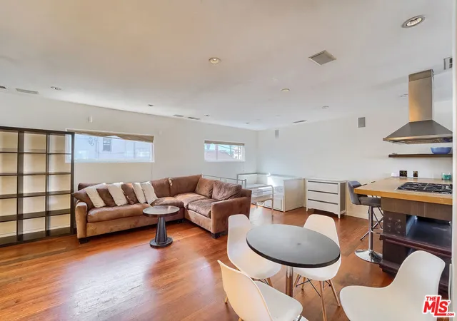 1st image of 109 Dudley Ave, Venice, CA 90291 | MLS# 25626015