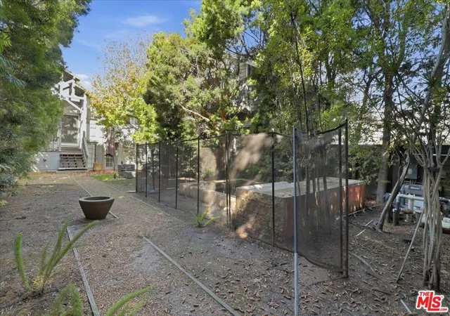 3rd image of 109 Dudley Ave, Venice, CA 90291 | MLS# 25626015