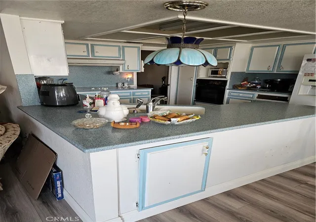 Photo 3 of Sale Pending at 11175 Tyee Rd, Apple Valley, CA 92308 | MLS# HD25271286 | Listing updated on 2026-09-28