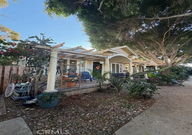Listing Photo 5 - Condo for sale in building located at 1537 N Serrano Ave, Los Angeles, CA 90027