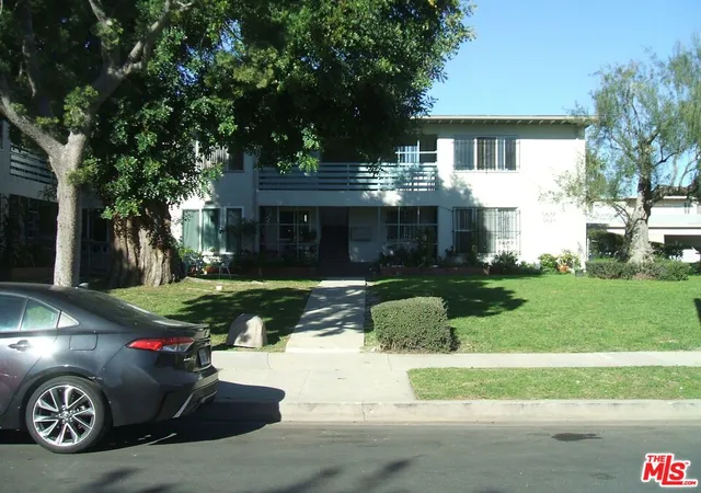 Homes for sale in Los Angeles, CA | 5619 1/2 W Clemson Street, Los Angeles, CA 90016 | Houzeo