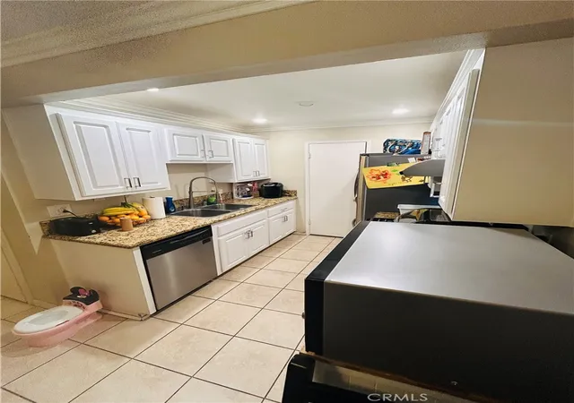 Homes for sale in Corona, CA | 1320 Brentwood #B, Corona, CA 92882 | MLS# CV25271791