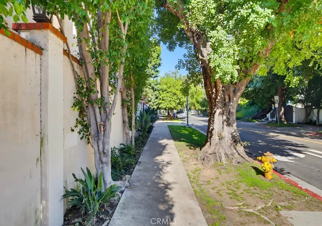 65th image of 1805 Outpost Dr, Los Angeles, CA 90068 | MLS# AR25271865