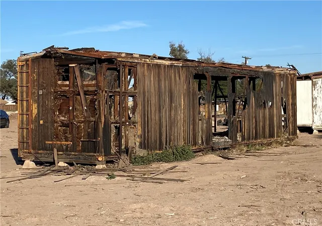 2nd image of 1896 & 1890 E Underwood, Holtville, CA 92250 | MLS# SB25267824