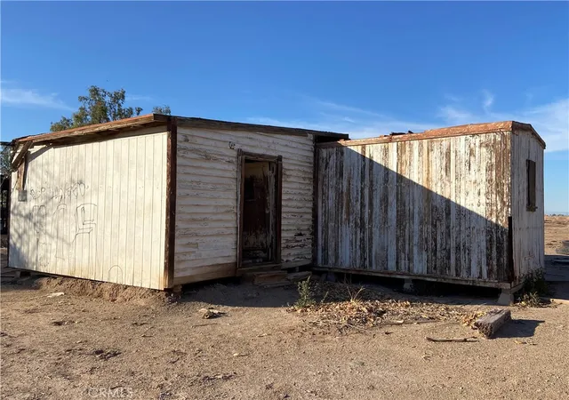 Photo 3 of Single family home for sale at 1896 E & 1890 Underwood, Holtville, CA 92250 | MLS# SB25267824 | Listing updated on 2026-05-22