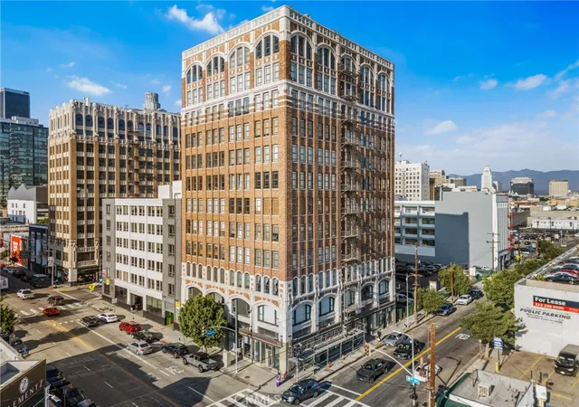 1st image of 315 E 8th #401, Los Angeles, CA 90014 | MLS# IV25271855