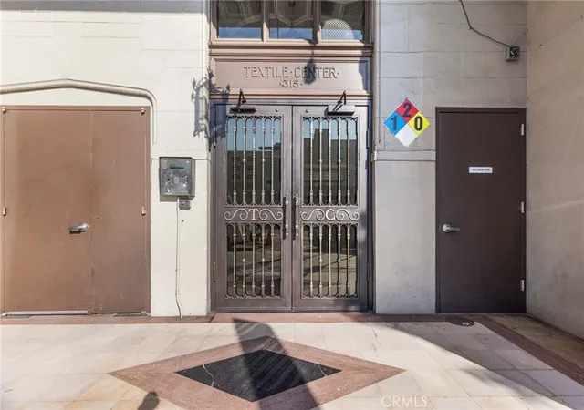 2nd image of 315 E 8th #401, Los Angeles, CA 90014 | MLS# IV25271855