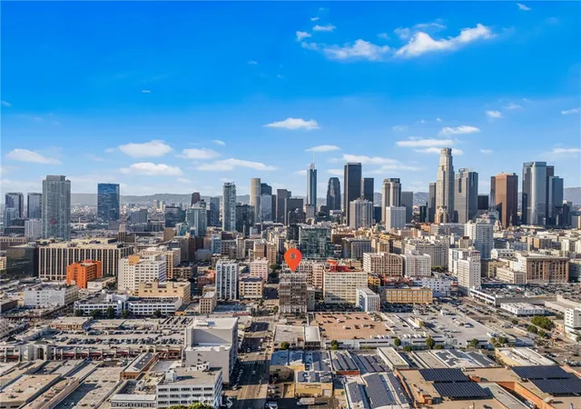 43rd image of 315 E 8th #401, Los Angeles, CA 90014 | MLS# IV25271855