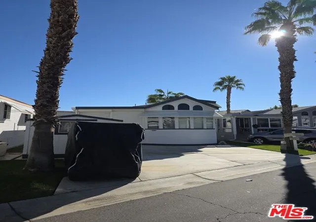 Photo 2 of Manufactured home for sale at 84136 Avenue 44 #660, Indio, CA 92203 | MLS# 25626437 | Listing updated on 2026-01-29