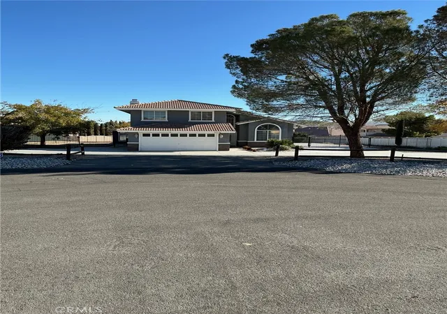 2nd image of 26795 Stirrup Lane, Helendale, CA 92342 | MLS# HD25272265
