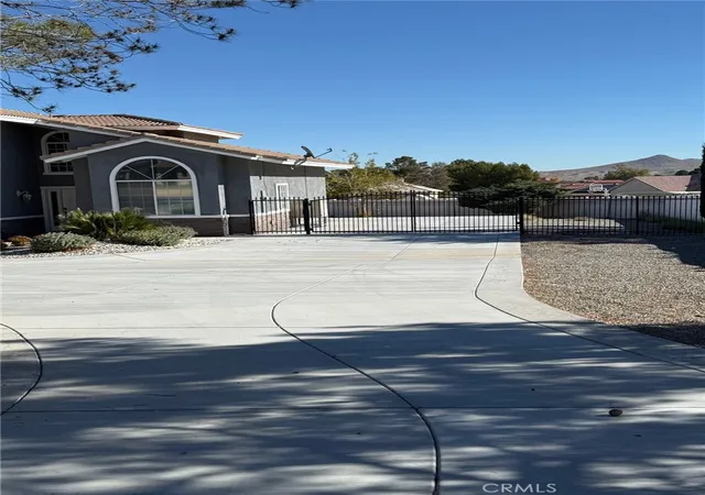 3rd image of 26795 Stirrup Lane, Helendale, CA 92342 | MLS# HD25272265