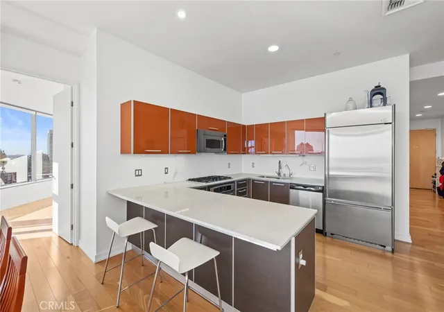 Homes for sale in Los Angeles, CA | 801 S Grand, Los Angeles, CA 90017