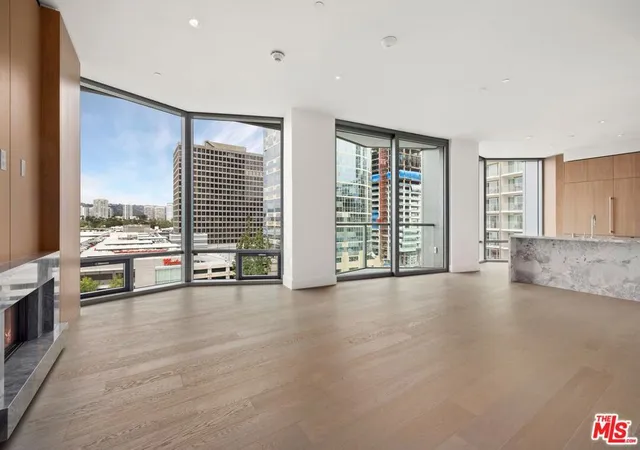1st image of 211 W Elm Ct #6E, Los Angeles, CA 90067 | MLS# 25626239
