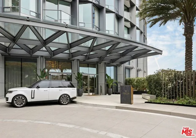 6th image of 211 W Elm Ct #6E, Los Angeles, CA 90067 | MLS# 25626239
