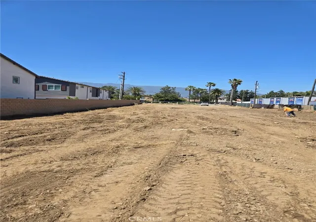 5th image of 14043 Foothill, Fontana, CA 92335 | MLS# DW25272557