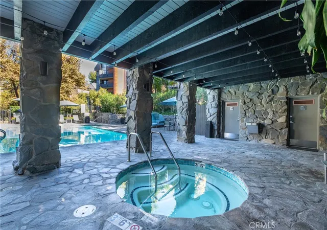 Homes for sale in Encino, CA | 4774 Park Encino #206, Encino, CA 91436 | MLS# SR25273075