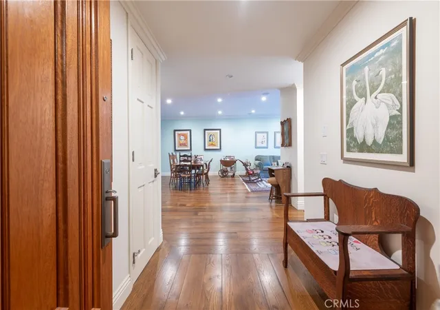 5th image of 4774 Park Encino #206, Encino, CA 91436 | MLS# SR25273075
