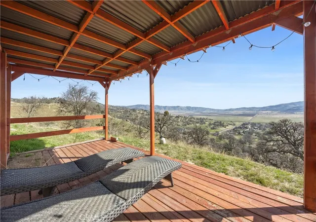 Homes for sale in Tehachapi, CA | 29300 Elkhorn Pl, Tehachapi, CA 93561 | MLS# SR25273263