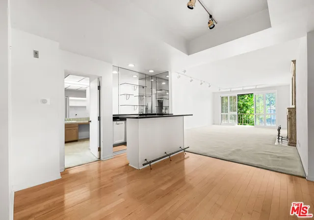 4th image of 4454 Ventura Canyon Ave #103, Sherman Oaks, CA 91423 | MLS# 25626969