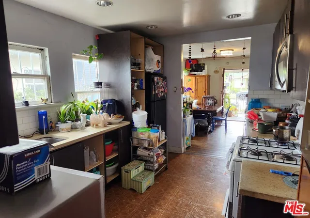3rd image of 5747 3Rd Ave, Los Angeles, CA 90043 | MLS# 25627255