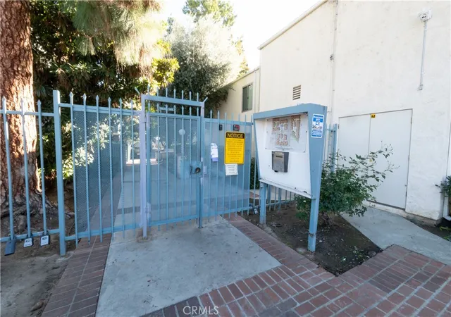 33rd image of 5700 Etiwanda Ave #149, Tarzana, CA 91356 | MLS# SR25273425
