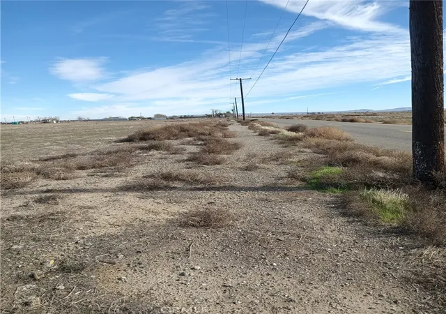 3rd image of 0 Vac/Ave F/Vic 58 Ave, Redman, CA 93535 | MLS# CV25273934
