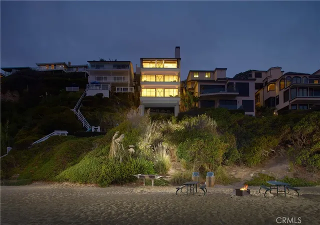 1st image of 33 Bay Dr, Laguna Beach, CA 92651 | MLS# NP25262723