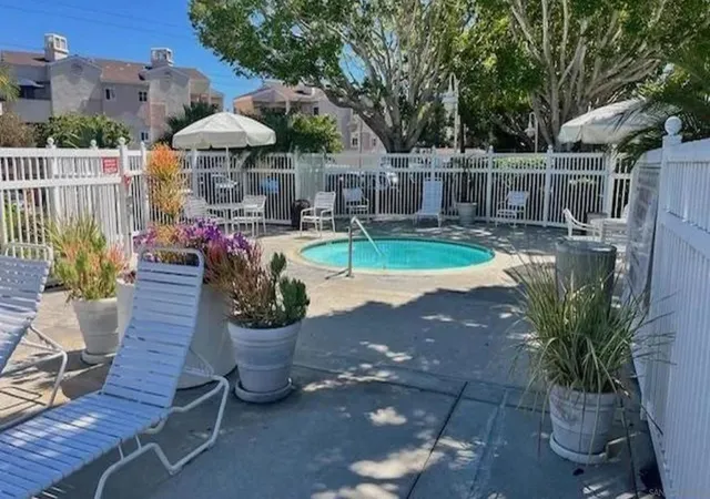 2nd image of 7087 Camino Revueltos #302, San Diego, CA 92111