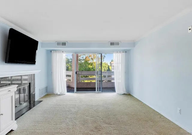 4th image of 7087 Camino Revueltos #302, San Diego, CA 92111