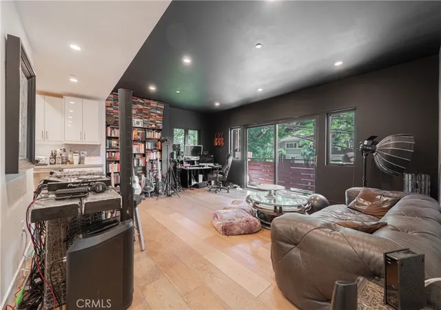 4th image of 2239 Laurel Canyon, Los Angeles, CA 90046 | MLS# GD25274416