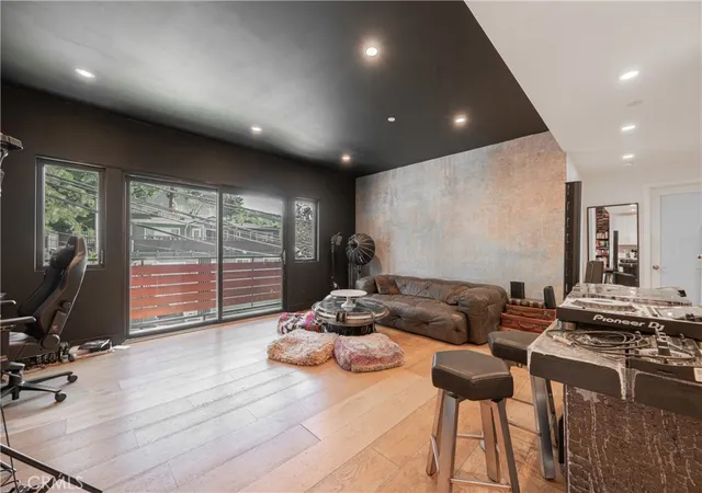 5th image of 2239 Laurel Canyon, Los Angeles, CA 90046 | MLS# GD25274416
