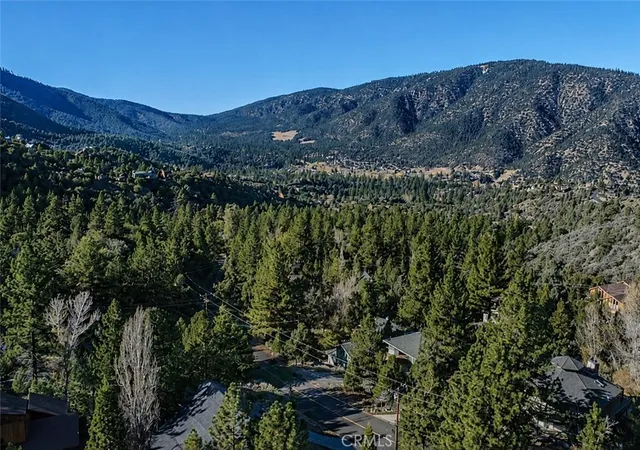 Homes for sale in Pine Mountain Club, CA | 15113 Chestnut Dr, Pine Mountain Club, CA 93222 | MLS# SR25274749