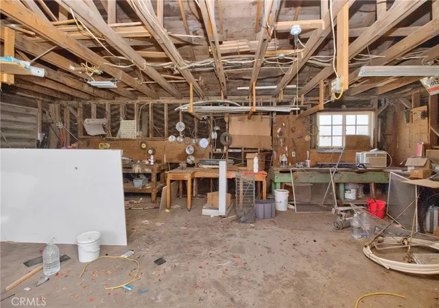 32nd image of 203 Walnut St, Needles, CA 92363 | MLS# JT25274585