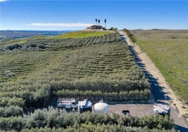 4th image of 1990 E 46, Shandon, CA 93461 | MLS# SC25273793