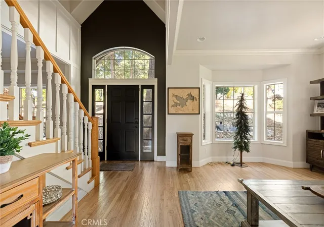 Photo 3 of Single family home for sale at 267 Pheasant Run, Lake Arrowhead, CA 92352 | MLS# IG25274952 | Listing updated on 2026-09-30