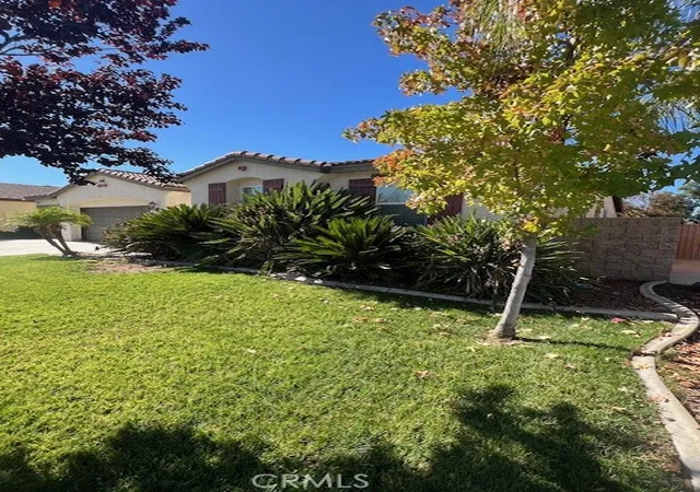 Photo 3 of Single family home for sale at 27299 Stonehurst Dr, Menifee, CA 92585 | MLS# CV25274383 | Listing updated on 2026-09-19