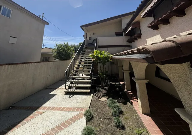 4th image of 246 E Hullett St, Long Beach, CA 90805 | MLS# PW25274680