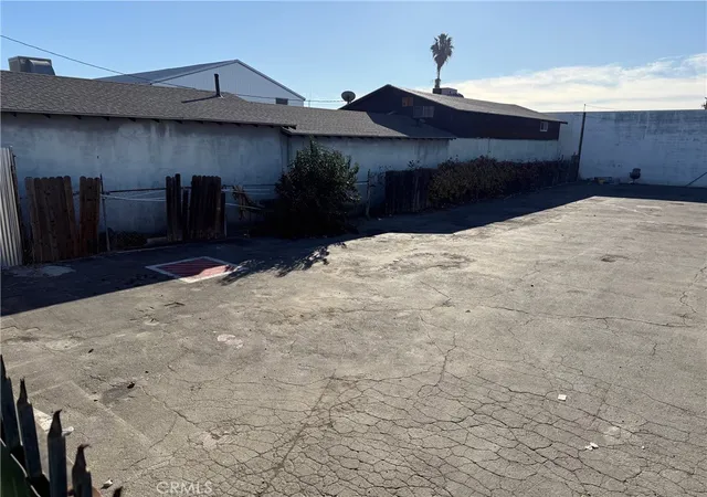 2nd image of 1284 E 3rd, Pomona, CA 91766 | MLS# CV25275142